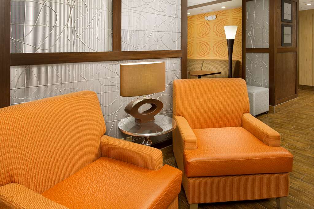 Фото Hampton Inn Lake Charles