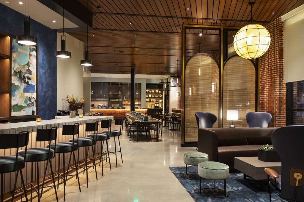 Фото Canopy by Hilton Portland Waterfront