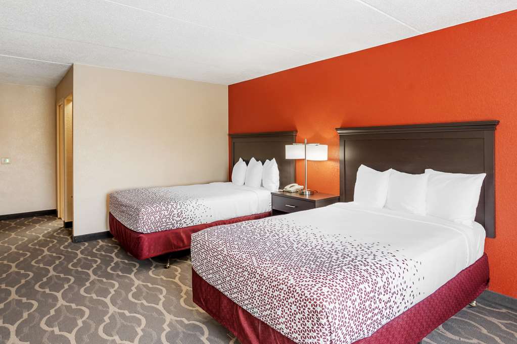 Фото Best Western Inn At Blakeslee-pocono