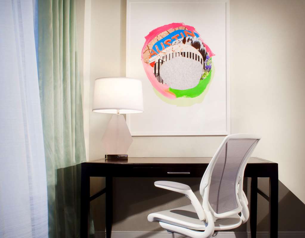 Фото Hilton Garden Inn Austin Downtown
