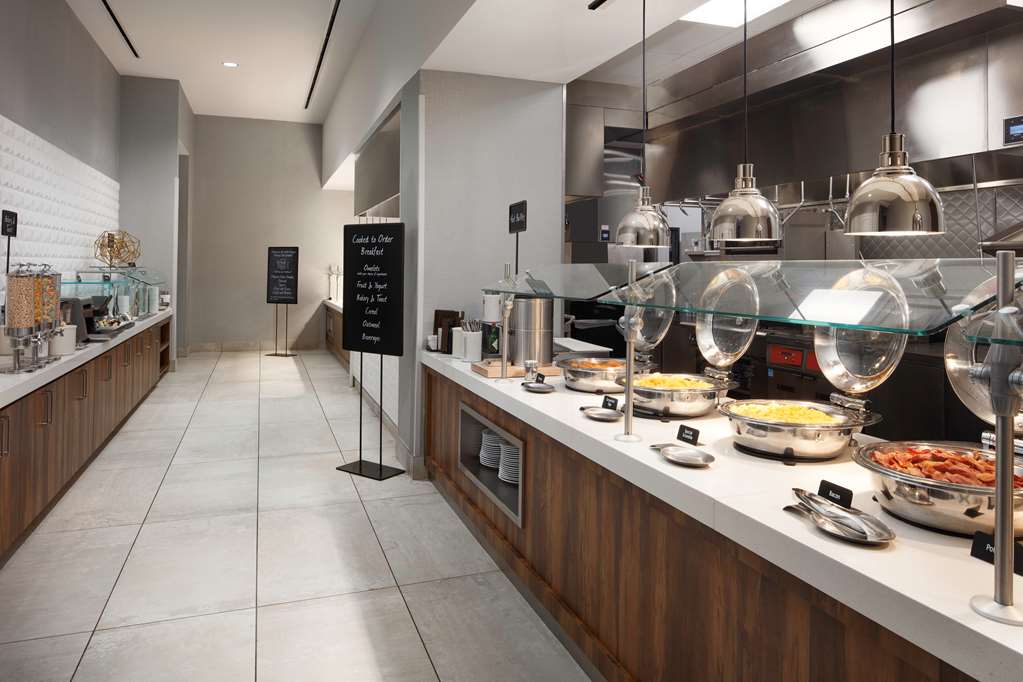 Фото Embassy Suites by Hilton Amarillo Downtown