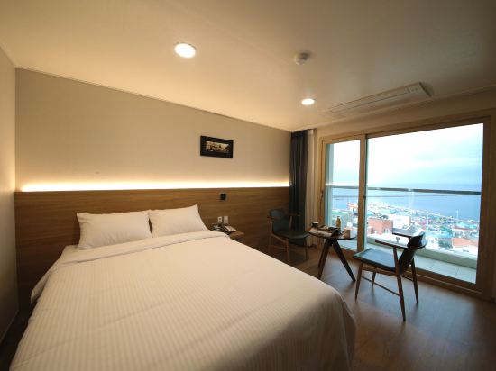 Фото Harbor Hotel