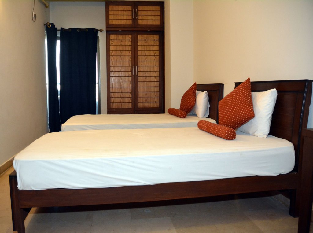 Фото Grand Islamabad Hotel