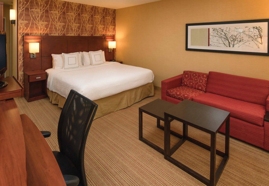 Фото Courtyard by Marriott Portland Hillsboro