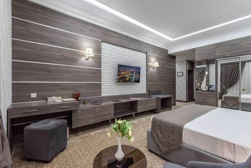 Фото Huayue Mansion Hotel