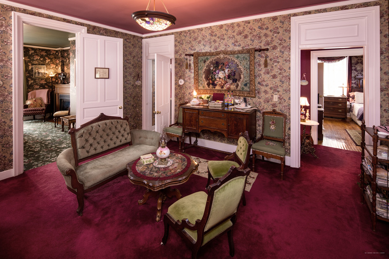 Фото The Steamboat House Bed & Breakfast