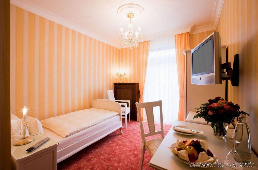 Фото Heliopark Bad Hotel