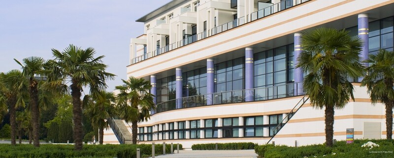 Фото Le Grand Hôtel Enghien-les-Bains