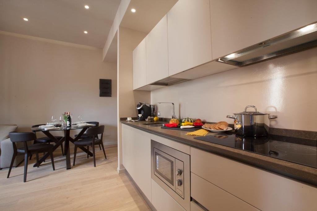 Фото Oriana Suites Verona