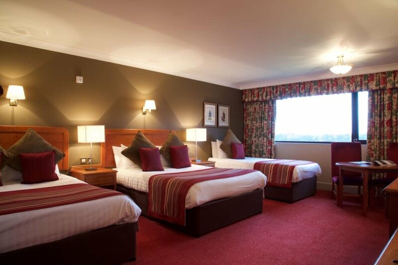 Гостиница Riverside Lodge Hotel в Ирвине