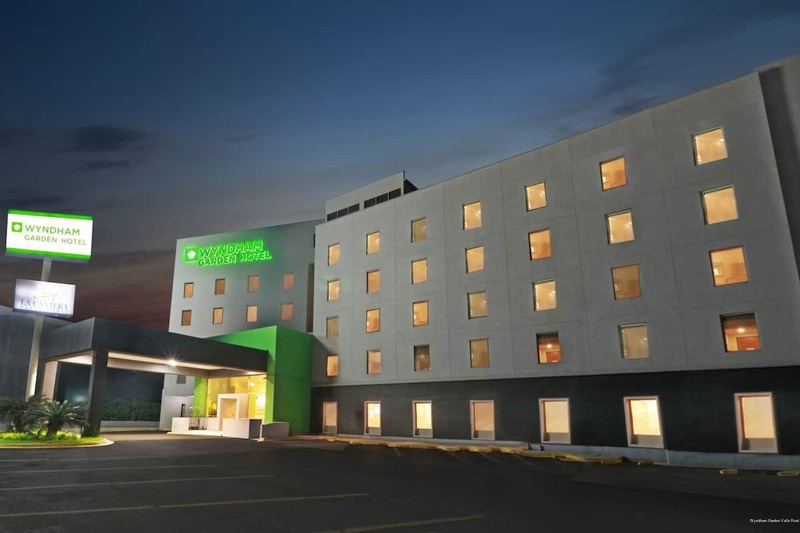 Фото Wyndham Garden Monterrey Valle Real