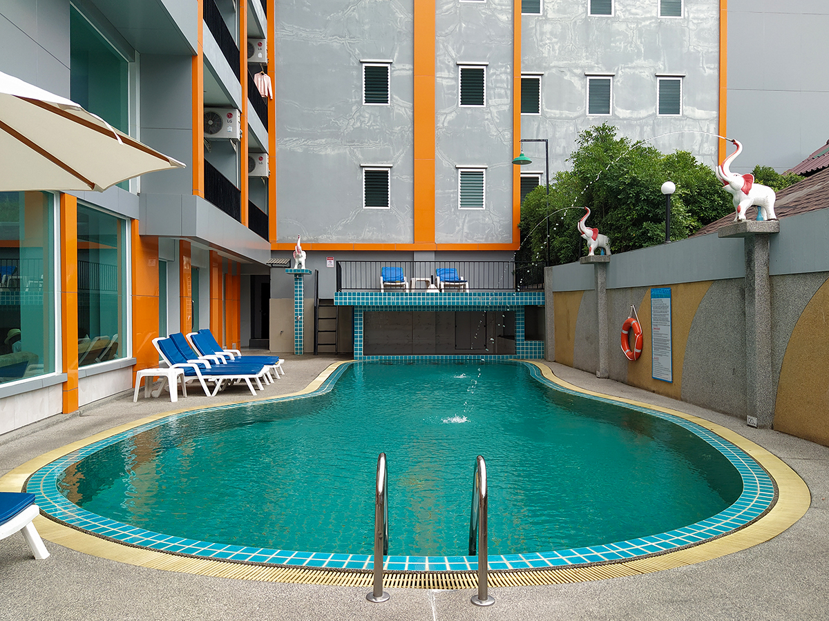 Фото Chabana Kamala Hotel