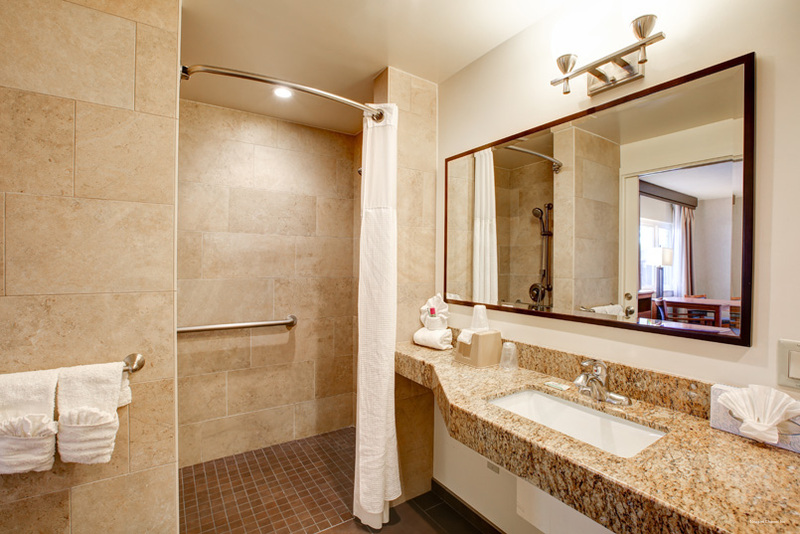 Фото Newport Channel Inn