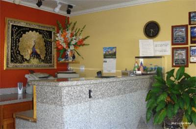 Фото Muir Lodge Motel