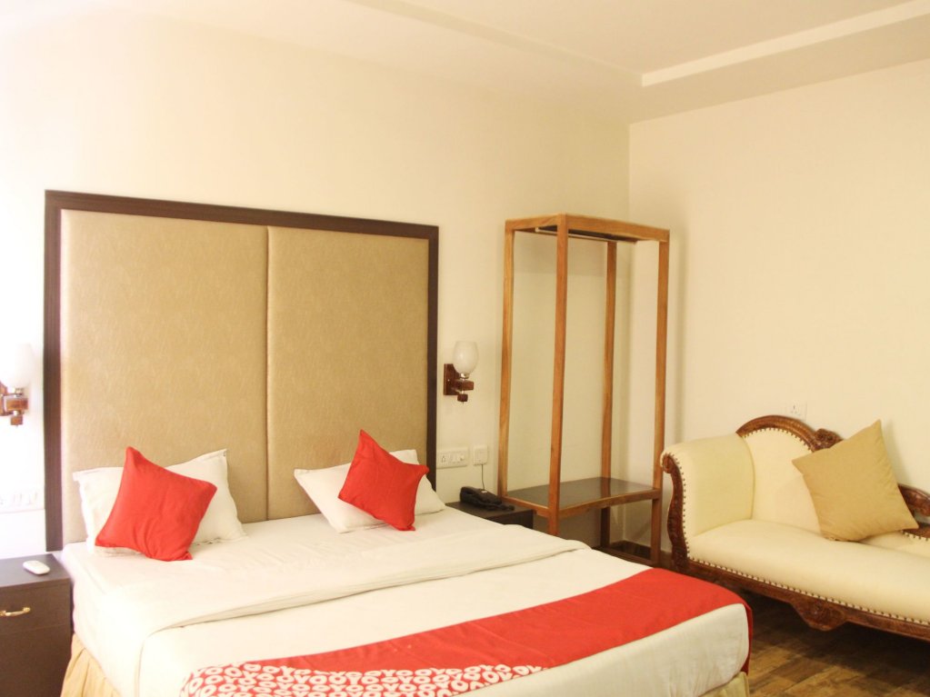 Фото Oyo 14353 Hotel Roxas