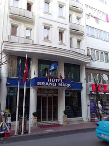 Grand Mark Hotel