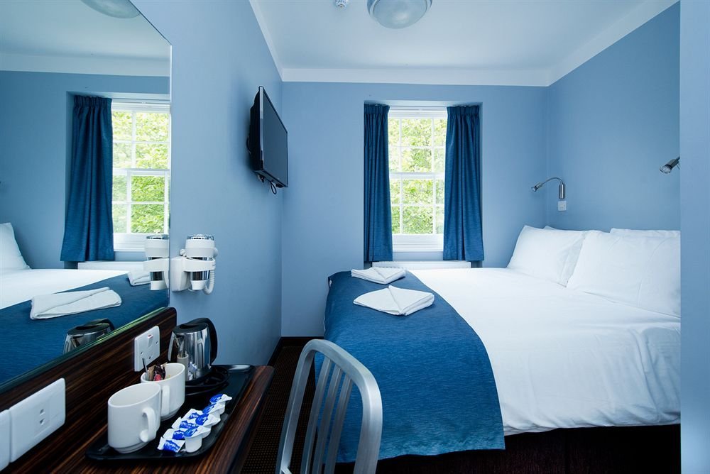 Фото The Angus Hotel