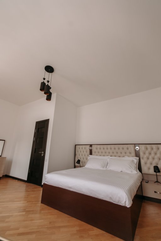 Фото Castle family