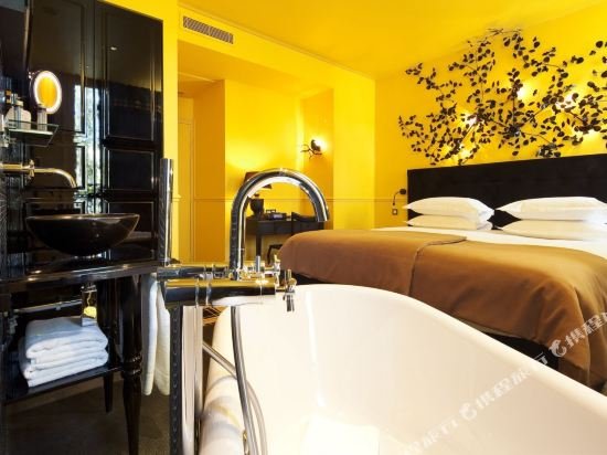 Фото Le Petit Beaumarchais Hotel & SPA