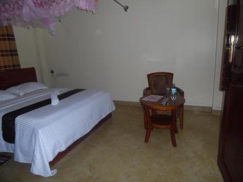 Фото Silver Paradise Hotel