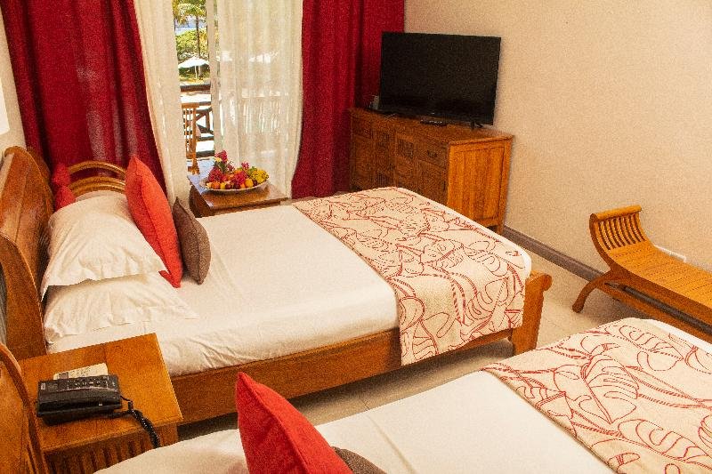 Фото Le Peninsula Bay Beach Resort