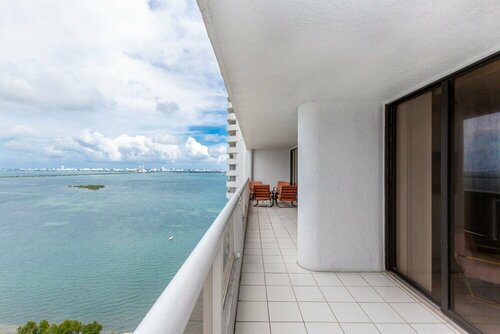 Гостиница Stunning Balcony Views 3 Bedroom в Майами