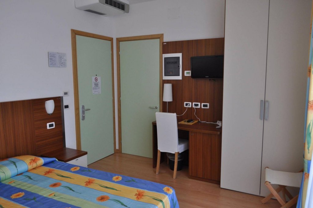 Фото Hotel Vienna