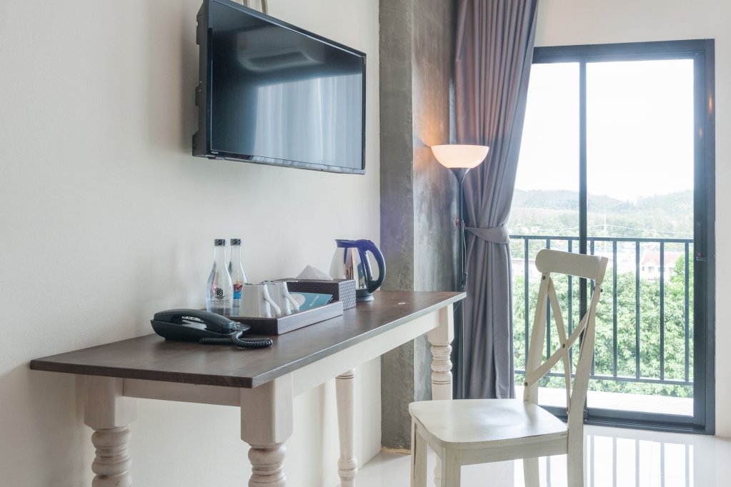 Фото The Sixteenth Naiyang Beach Hotel