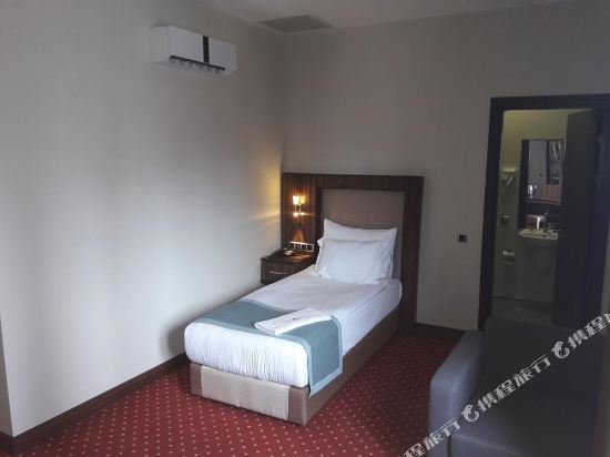 Фото Отель Legend Business