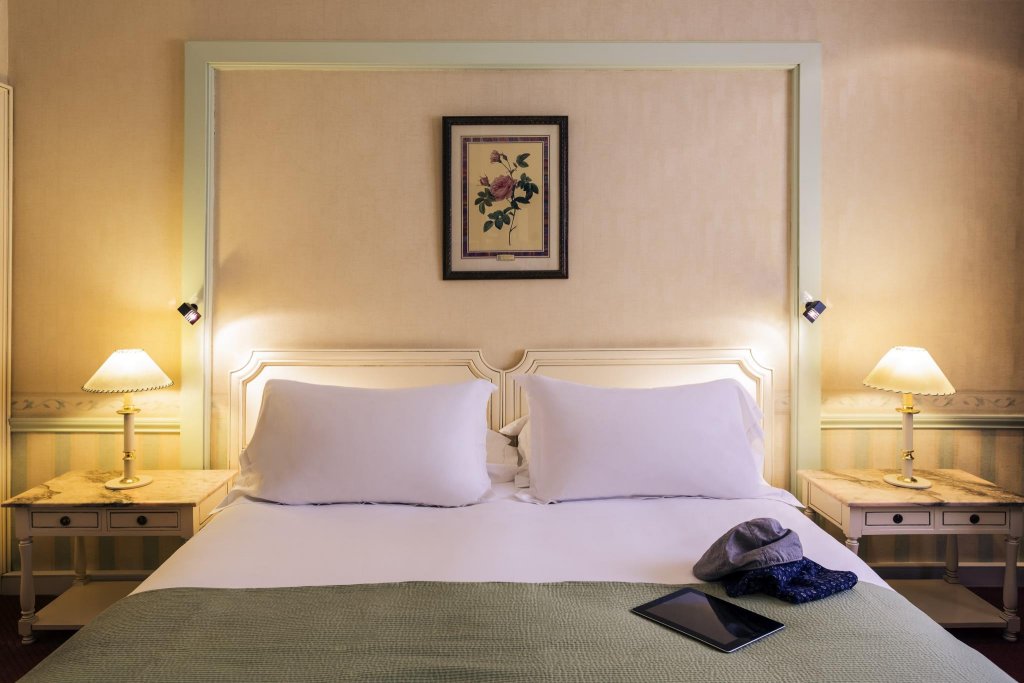 Фото Motel One Madrid-Plaza de España