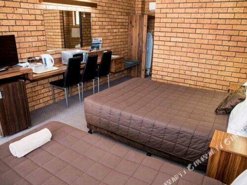 Гостиница Coastal Bay Motel Coffs Harbour в Кофс-Харборе
