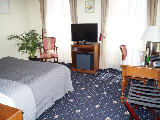 Фото Hotel U Tri Pstrosu