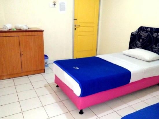 Фото Spot On 2214 Wisma Jampea