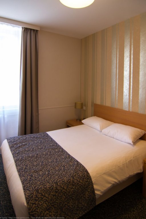 Фото Hotel du Chateau