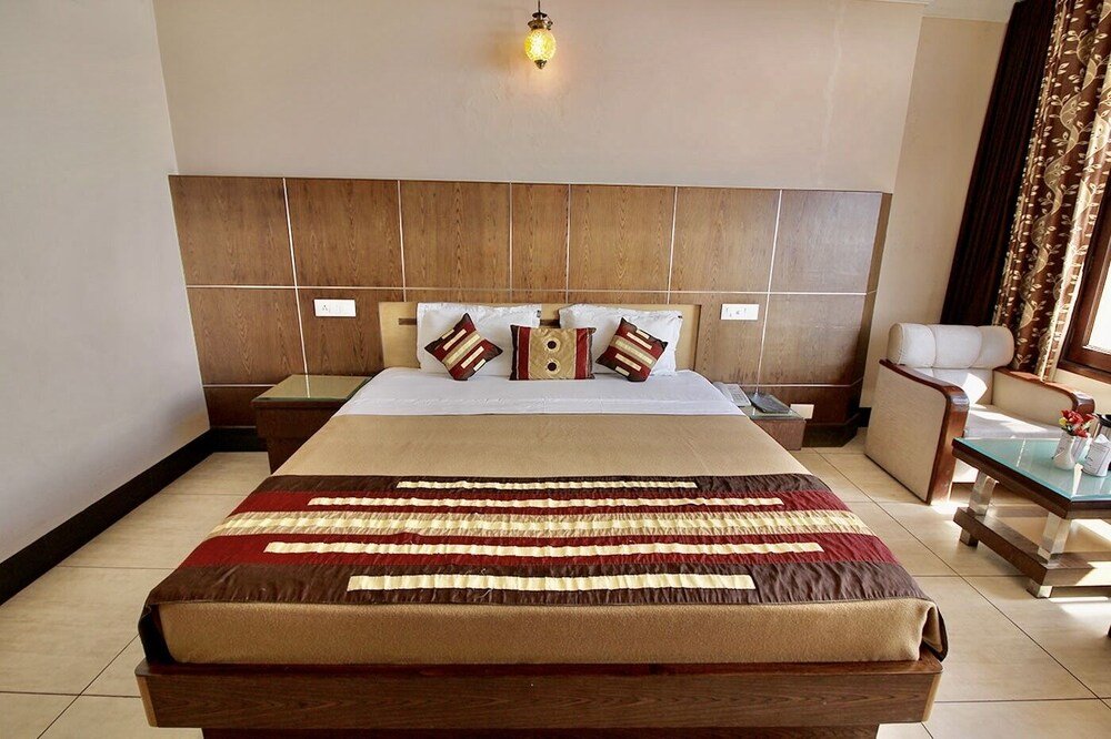 Фото Hotel Asian Plaza Dharamshala