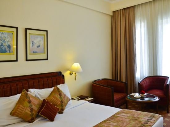 Фото Peerless Hotel Kolkata