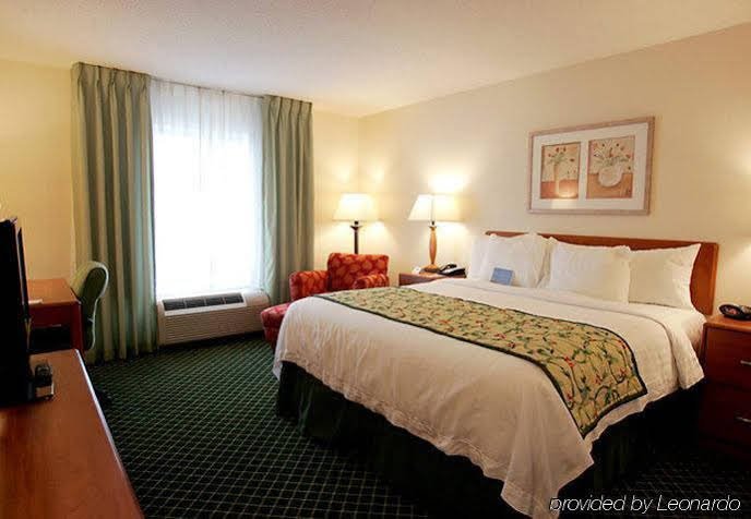 Фото Fairfield Inn & Suites South Boston