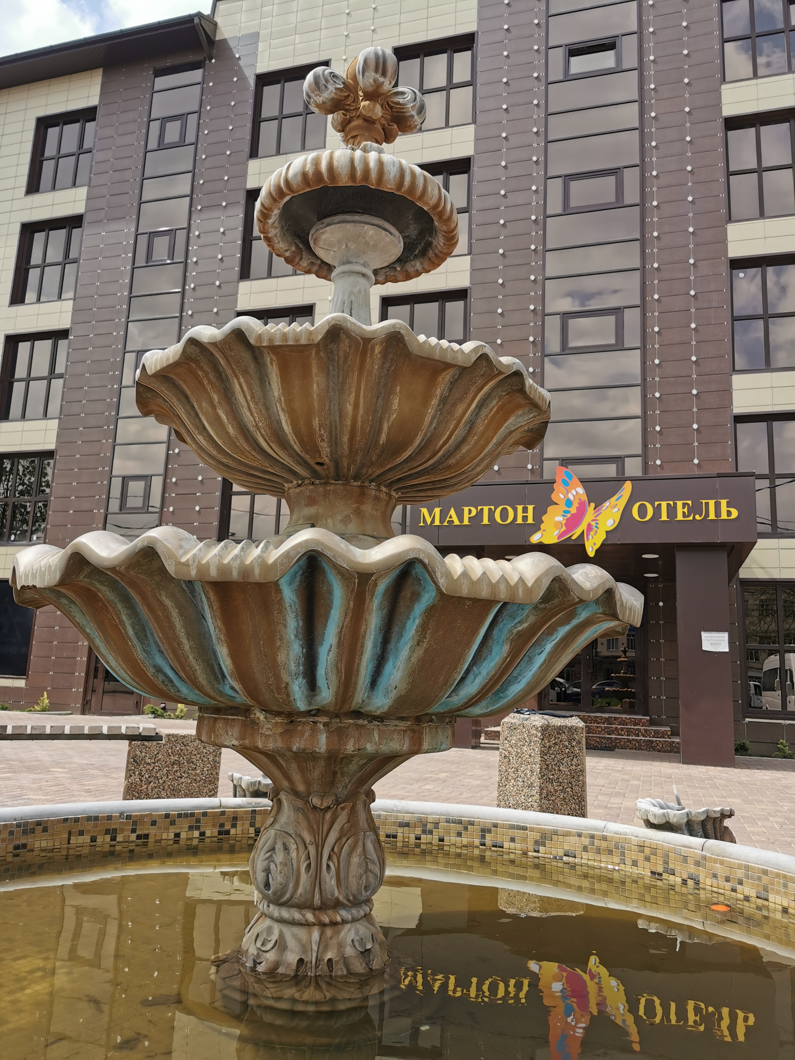 Фото Мартон Лидер