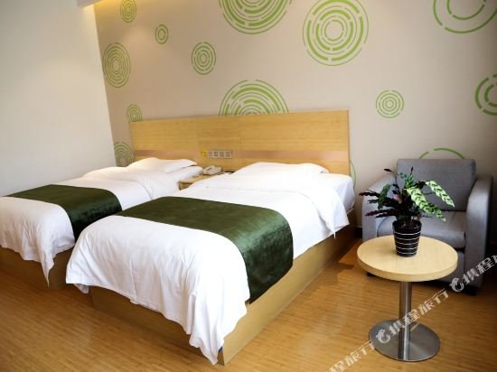 Фото GreenTree Inn XiAn Xincheng District Raily Station Wukou Metro Station Hotel