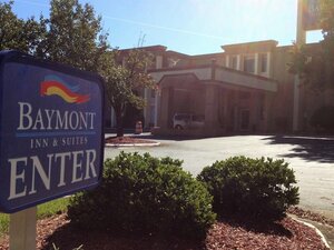Baymont by Wyndham Charlotte Airport Coliseum Hotel