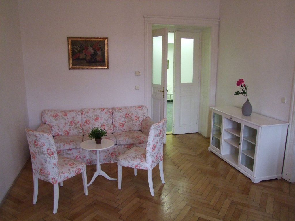 Фото Old Town Square Apartments