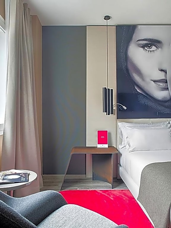 Фото Nh Collection Madrid Suecia