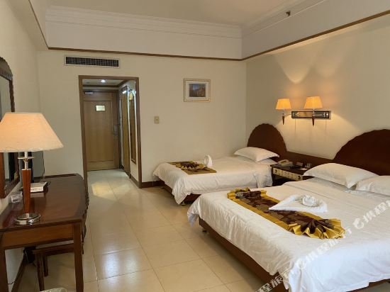 Фото Hainan Yehai Hotel