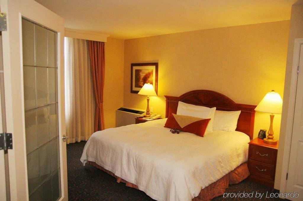 Фото Hilton Garden Inn West Edmonton