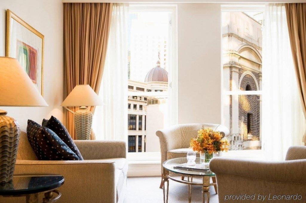 Фото Mantra 2 Bond Street Sydney