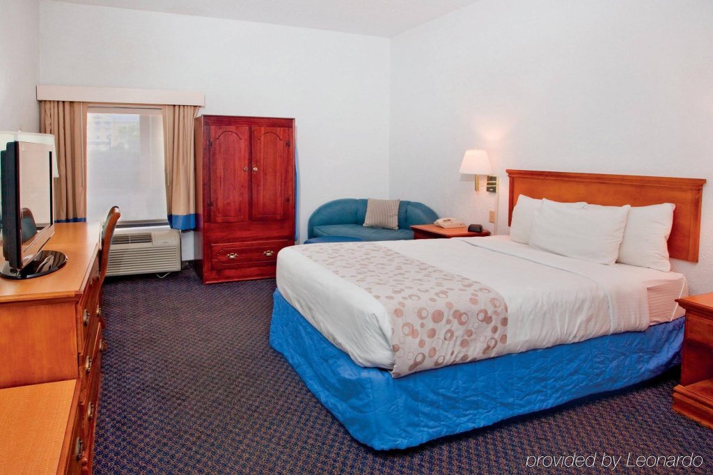 Фото La Quinta Inn & Suites by Wyndham Charleston Riverview