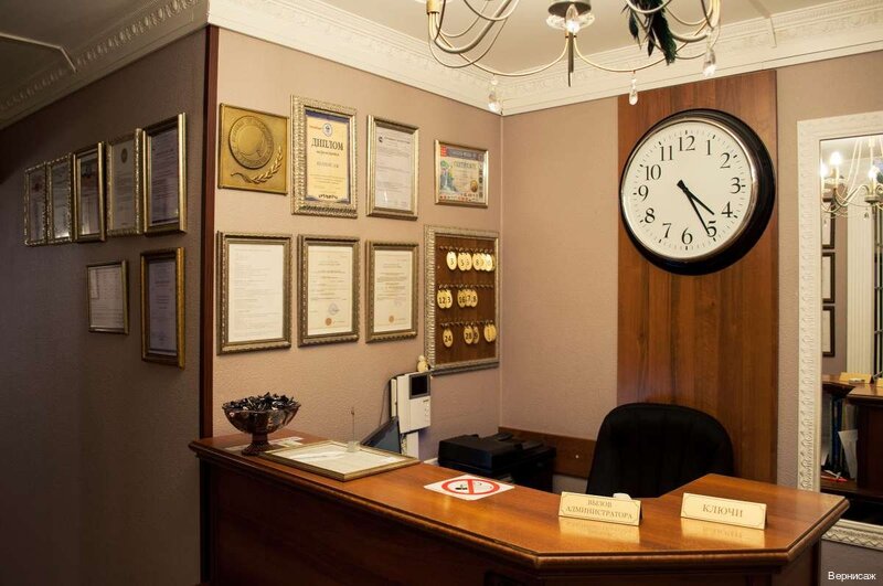 Фото Вернисаж