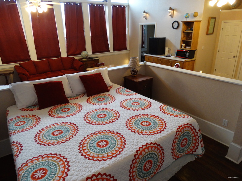 Фото Davie School Inn