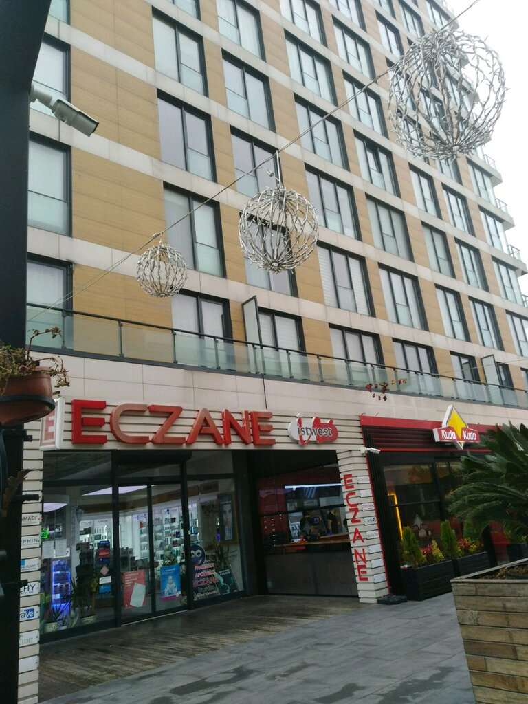 Eczaneler İstwest Eczanesi, Bahçelievler, foto