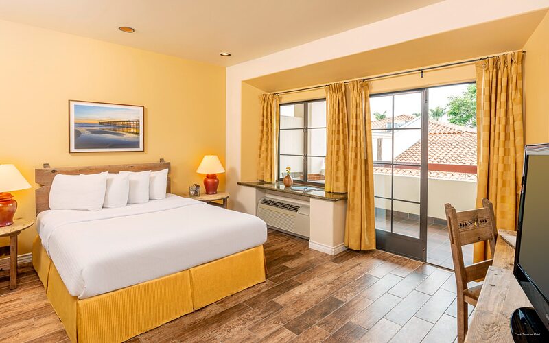 Фото Clocktower Inn Ventura